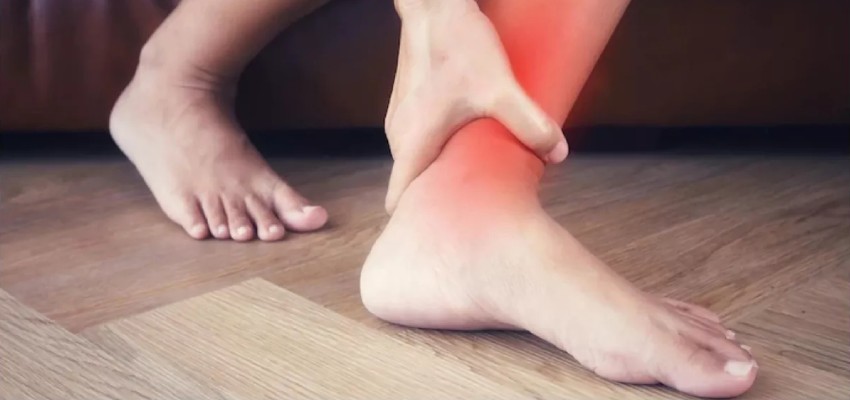 महिलाओं-के-पैरों-में-दर्द-का-इलाज