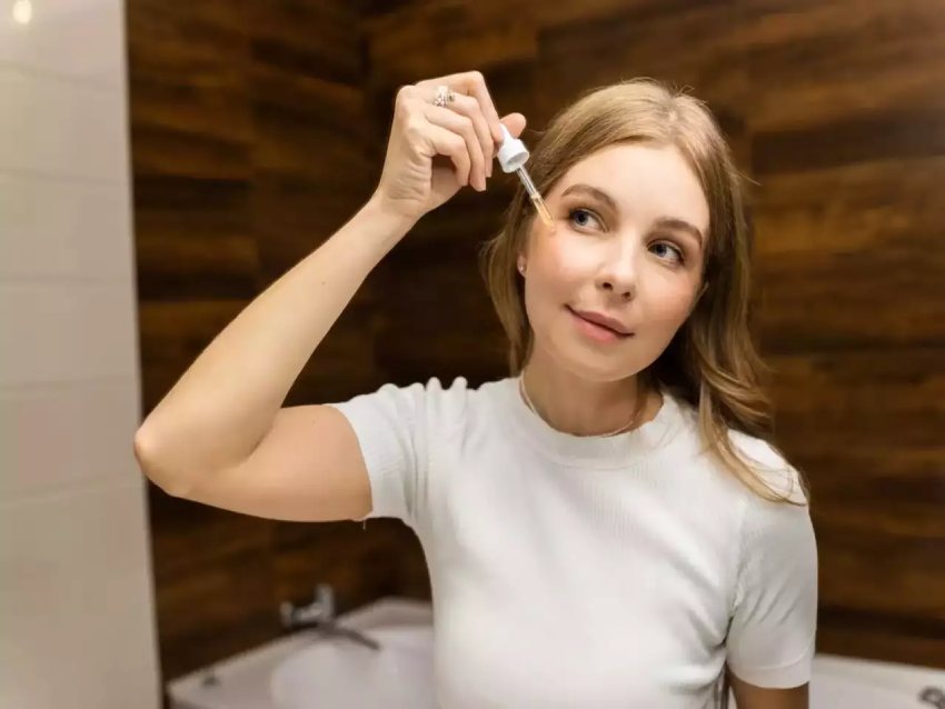 The Science Behind Retinol's Benefits_